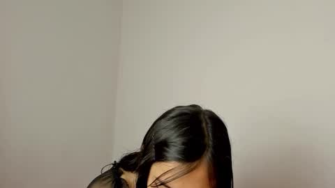 ALANA Please follow me  online show from February 12, 2026, 4:18 am