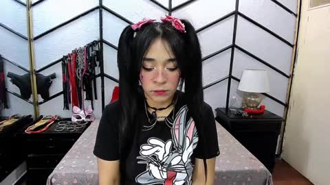 Alana online show from January 18, 2025, 6:53 pm