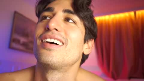 idenavarre online show from December 22, 2024, 10:36 pm