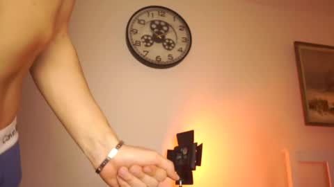 idenavarre online show from December 29, 2024, 9:30 pm