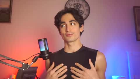 idenavarre online show from January 15, 2025, 10:46 pm