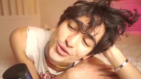 idenavarre online show from January 30, 2025, 1:22 am