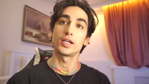 idenavarre online show from February 7, 2025, 9:48 pm