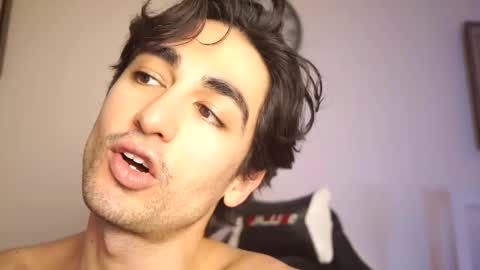 idenavarre online show from February 8, 2025, 10:19 pm