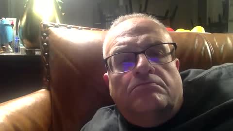 alankrieski1174 online show from October 23, 2025, 3:39 am