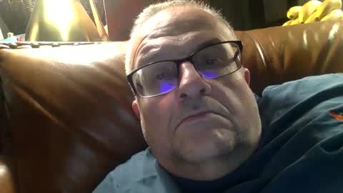 alankrieski1174 online show from November 6, 2025, 4:57 am