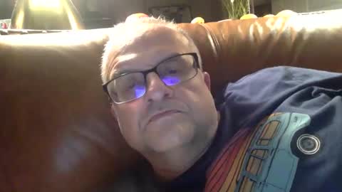 alankrieski1174 online show from November 9, 2025, 5:17 am