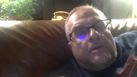 alankrieski1174 online show from November 15, 2025, 6:44 am