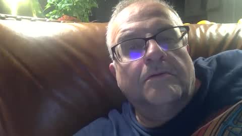 alankrieski1174 online show from November 16, 2025, 5:46 am