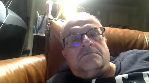 alankrieski1174 online show from November 20, 2025, 5:51 am