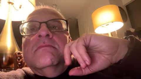 alankrieski1174 online show from December 1, 2025, 2:05 am