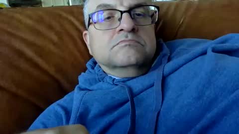 alankrieski1174 online show from December 1, 2025, 4:23 pm