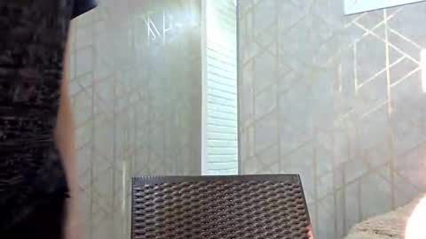 Julie online show from November 25, 2025, 10:26 am