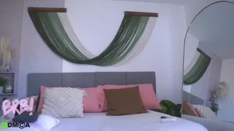 Snapshot of alannathomson chatting on February 16, 2025, 7:38 pm alannathomson online show from February 16, 2025, 7:38 pm