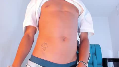 alannaughty_ online show from February 18, 2025, 10:58 pm