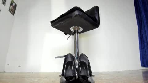 ALANNIS online show from March 3, 2025, 4:14 am