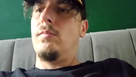 Snapshot of alannovak8 chatting on June 20, 2026, 4:10 pm alannovak8 online show from June 20, 2026, 4:10 pm
