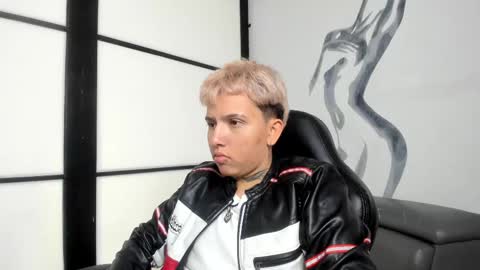 alanred_ online show from September 22, 2025, 4:14 am