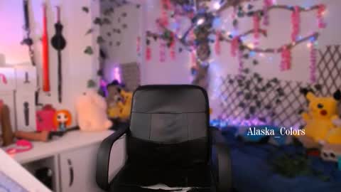 Caro online show from November 8, 2025, 2:06 pm