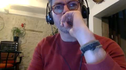 albandant online show from December 4, 2024, 1:31 pm