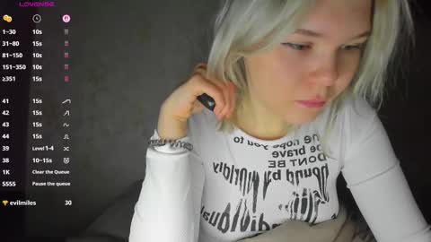 Snapshot of alchemyofsouls chatting on March 11, 2026, 6:25 pm alchemyofsouls online show from March 11, 2026, 6:25 pm