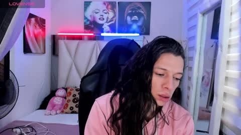 Snapshot of ale_noah_xxx chatting on February 7, 2025, 12:39 pm ale_noah_xxx online show from February 7, 2025, 12:39 pm