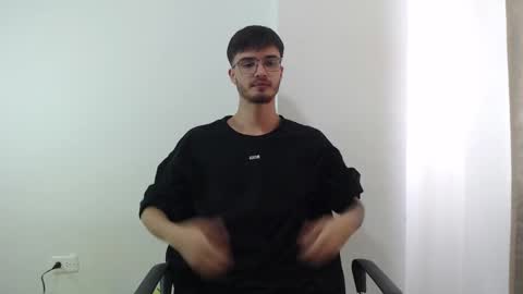 Snapshot of aleex_miller chatting on September 17, 2025, 4:30 pm aleex_miller online show from September 17, 2025, 4:30 pm