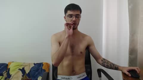 Snapshot of aleex_miller chatting on October 3, 2025, 7:22 pm aleex_miller online show from October 3, 2025, 7:22 pm