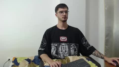 Snapshot of aleex_miller chatting on October 4, 2025, 7:28 am aleex_miller online show from October 4, 2025, 7:28 am