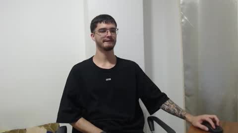 Snapshot of aleex_miller chatting on October 9, 2025, 2:42 am aleex_miller online show from October 9, 2025, 2:42 am