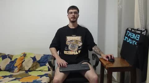 Snapshot of aleex_miller chatting on October 12, 2025, 2:10 am aleex_miller online show from October 12, 2025, 2:10 am