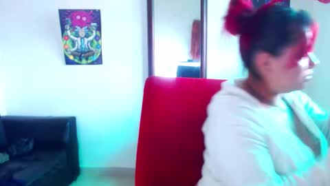 aleja online show from November 17, 2025, 5:08 pm