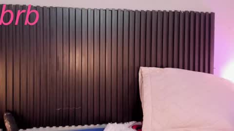 aleja__slav3 online show from February 27, 2025, 9:22 am