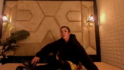 Snapshot of aleja__slav3 chatting on July 7, 2026, 8:35 pm aleja__slav3 online show from July 7, 2026, 8:35 pm