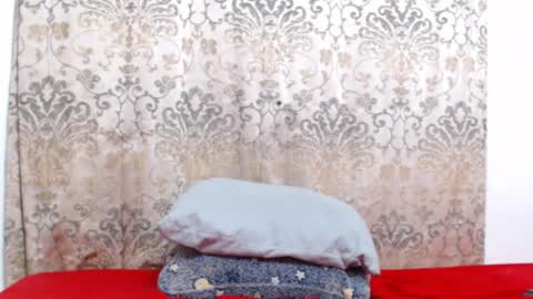 Alejandra online show from March 26, 2026, 7:03 am