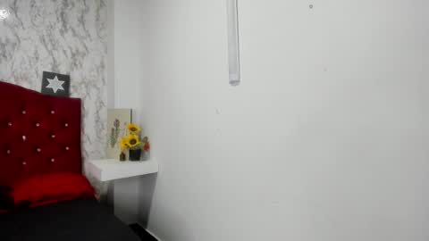 ALEJANDRA JAMES online show from April 25, 2026, 11:13 am