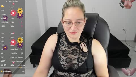 Snapshot of alejandra_milf_ chatting on February 24, 2025, 12:09 am alejandra online show from February 24, 2025, 12:09 am