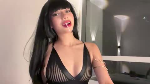 Snapshot of alejandraalvarezxo chatting on October 27, 2025, 7:56 am alejandraalvarezxo online show from October 27, 2025, 7:56 am