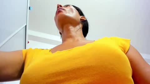 alejandrahotts online show from March 2, 2025, 7:45 pm