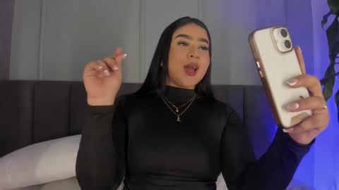 Alejandra online show from February 13, 2026, 1:07 pm