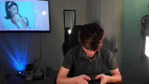 Snapshot of alejandroalvarez1613 chatting on November 20, 2025, 8:08 pm Alex online show from November 20, 2025, 8:08 pm