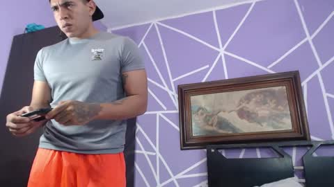 alejandrocock online show from September 9, 2025, 1:43 pm