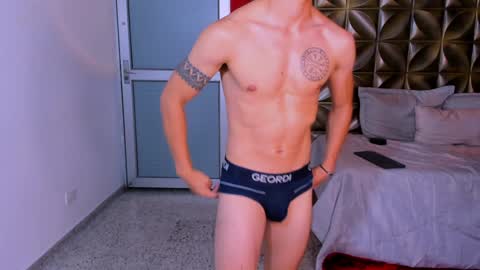 Alejo  online show from February 3, 2025, 1:52 am