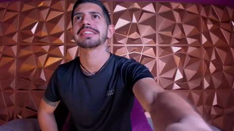 Alejo  online show from November 9, 2025, 2:32 am