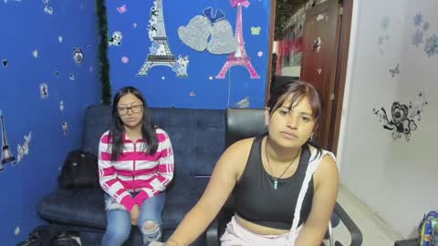 zoe and Kataleya online show from January 20, 2025, 12:28 pm