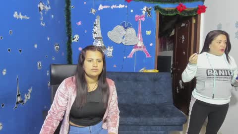 zoe and Kataleya online show from January 27, 2025, 12:05 pm