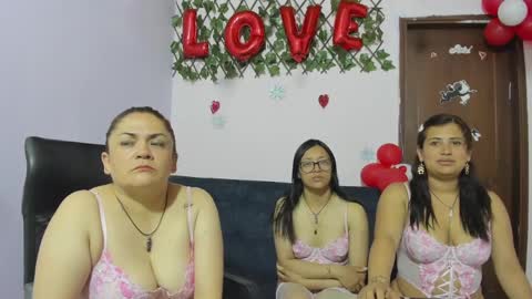 zoe and Kataleya online show from February 17, 2025, 3:47 am