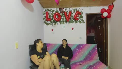 zoe and Kataleya online show from February 25, 2025, 12:24 pm