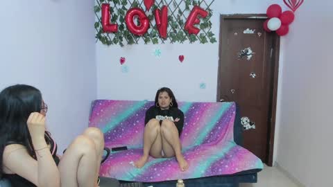 zoe and Kataleya online show from March 5, 2025, 3:40 pm