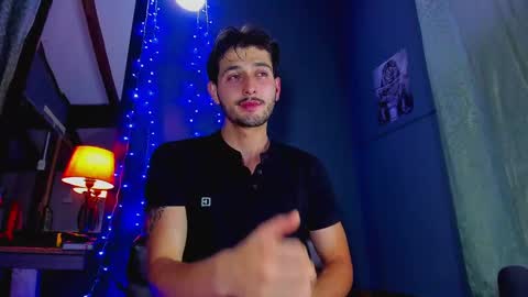 alejo_323__ online show from February 14, 2025, 3:22 am
